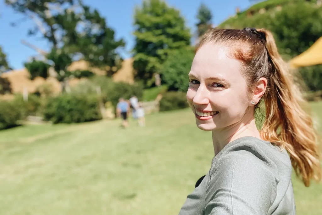 Elle McFadzean at Hobbiton.