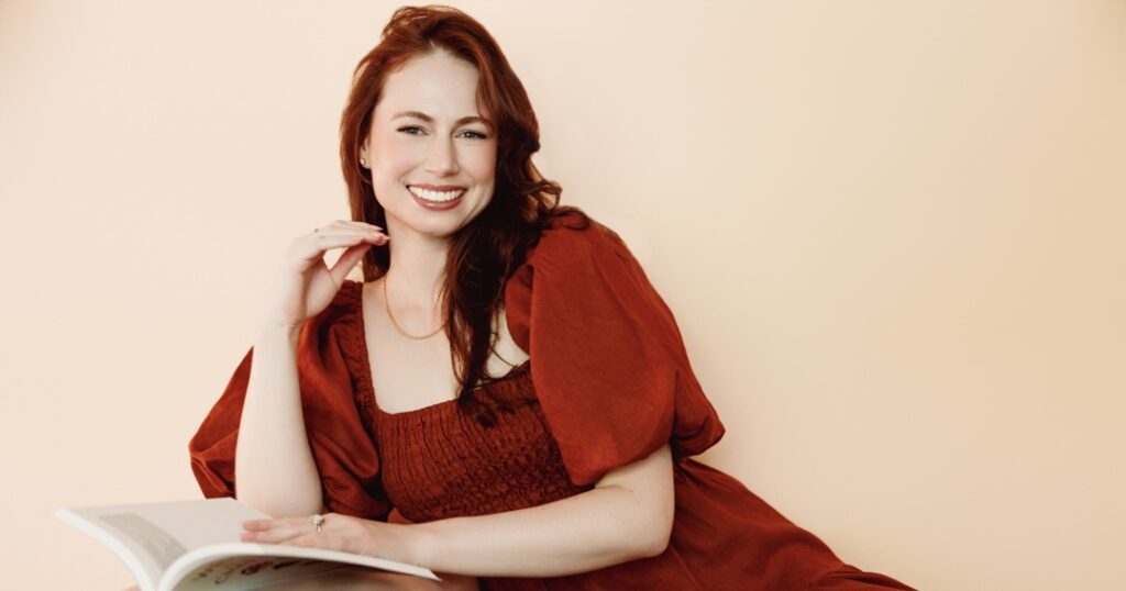 Elle McFadzean author profile photo and contact